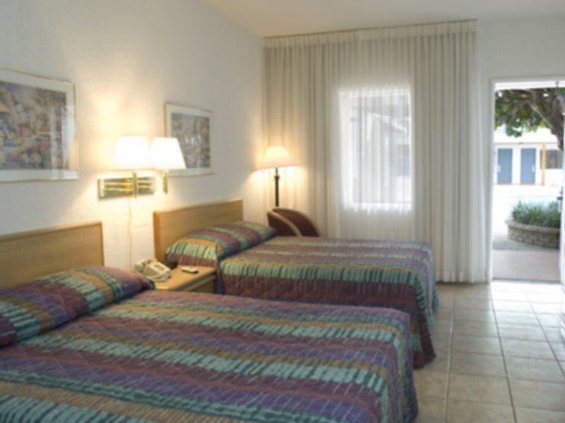 Travelodge Monaco Beach Resort Sunny Isles Beach Extérieur photo